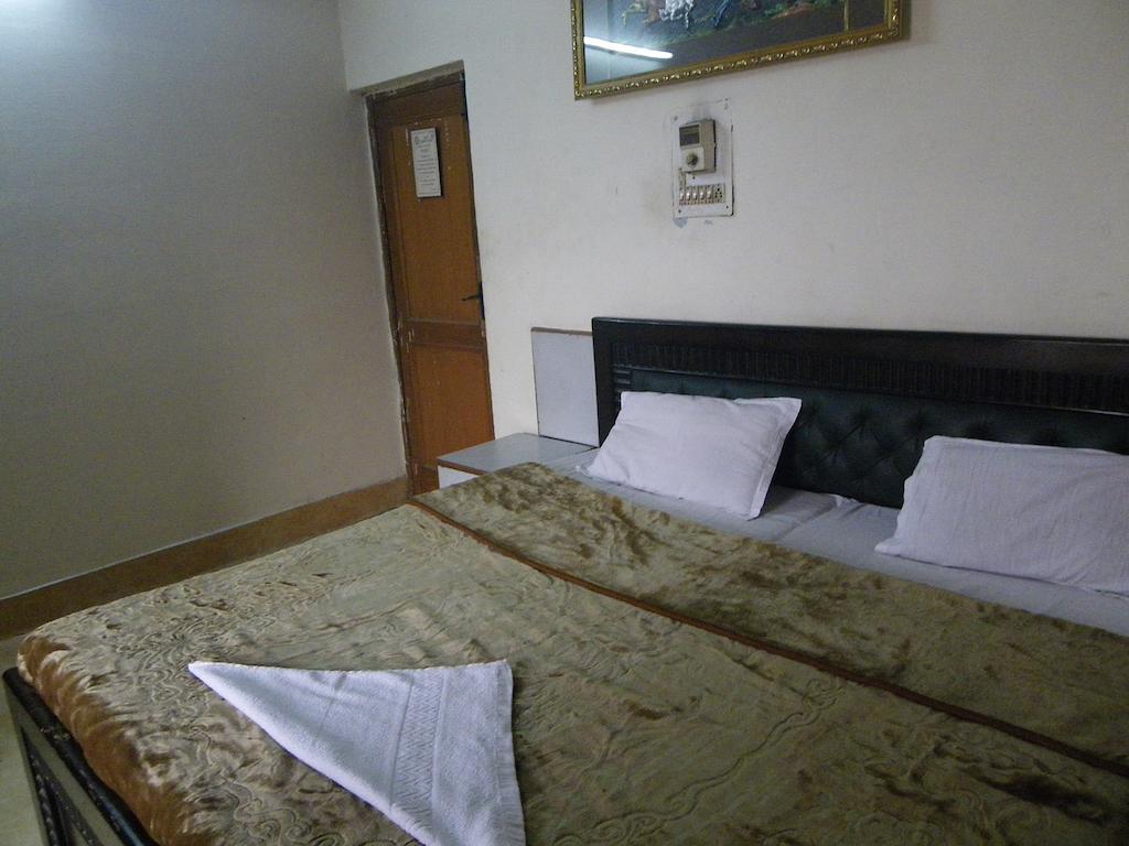 Hotel Grand City Srinagar  Luaran gambar