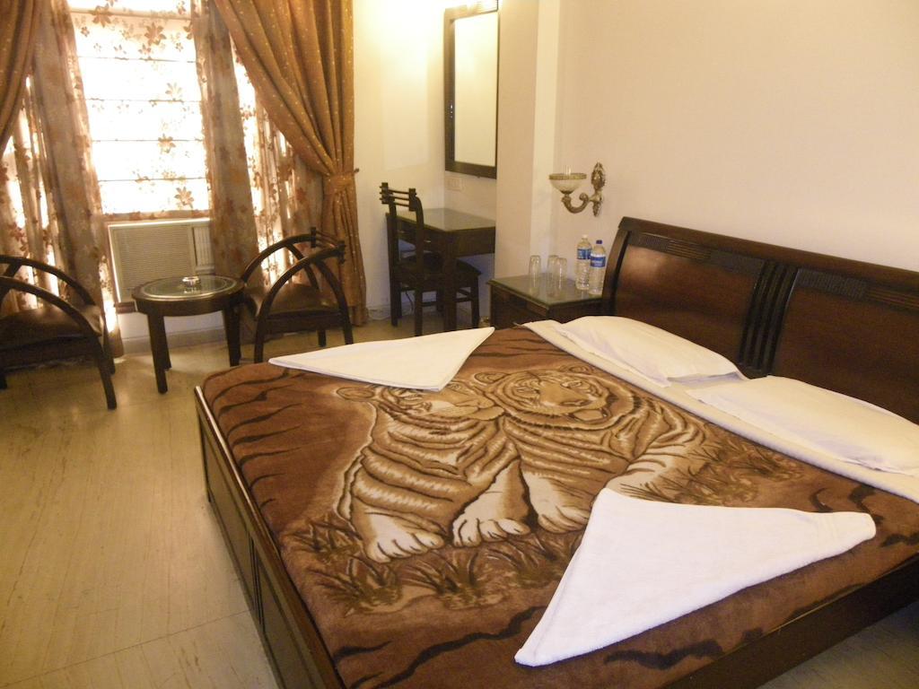 Hotel Grand City Srinagar  Luaran gambar