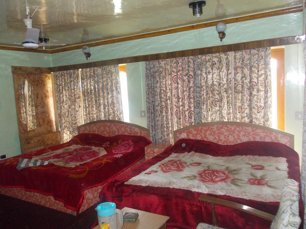 Hotel Grand City Srinagar  Luaran gambar